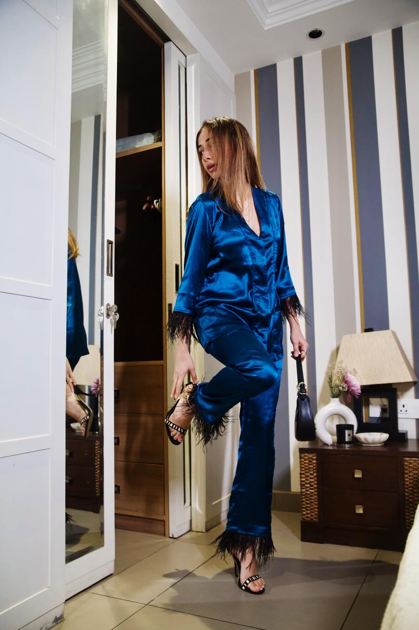 Glomming blue lounge set