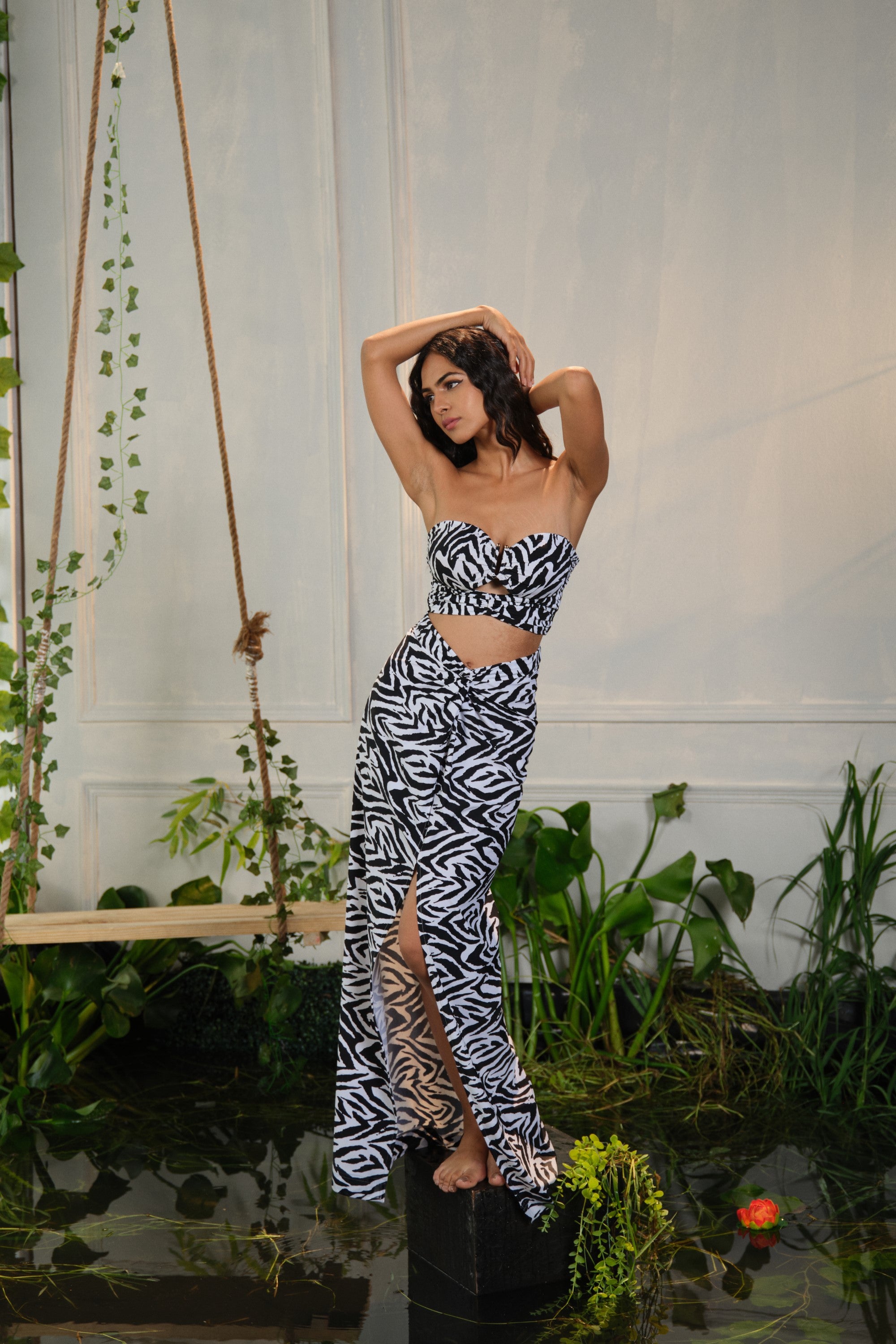 leopard knotted slit skirt with cros kat top