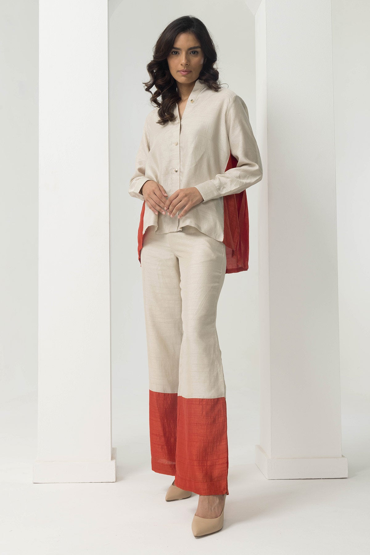 Escape colour-block pleated shirt cord set beige-rust