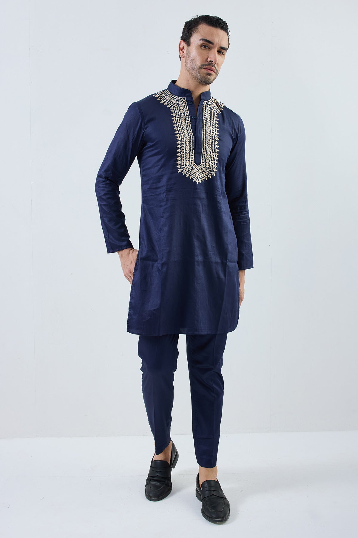 ari-thread work zohar blue kurta set