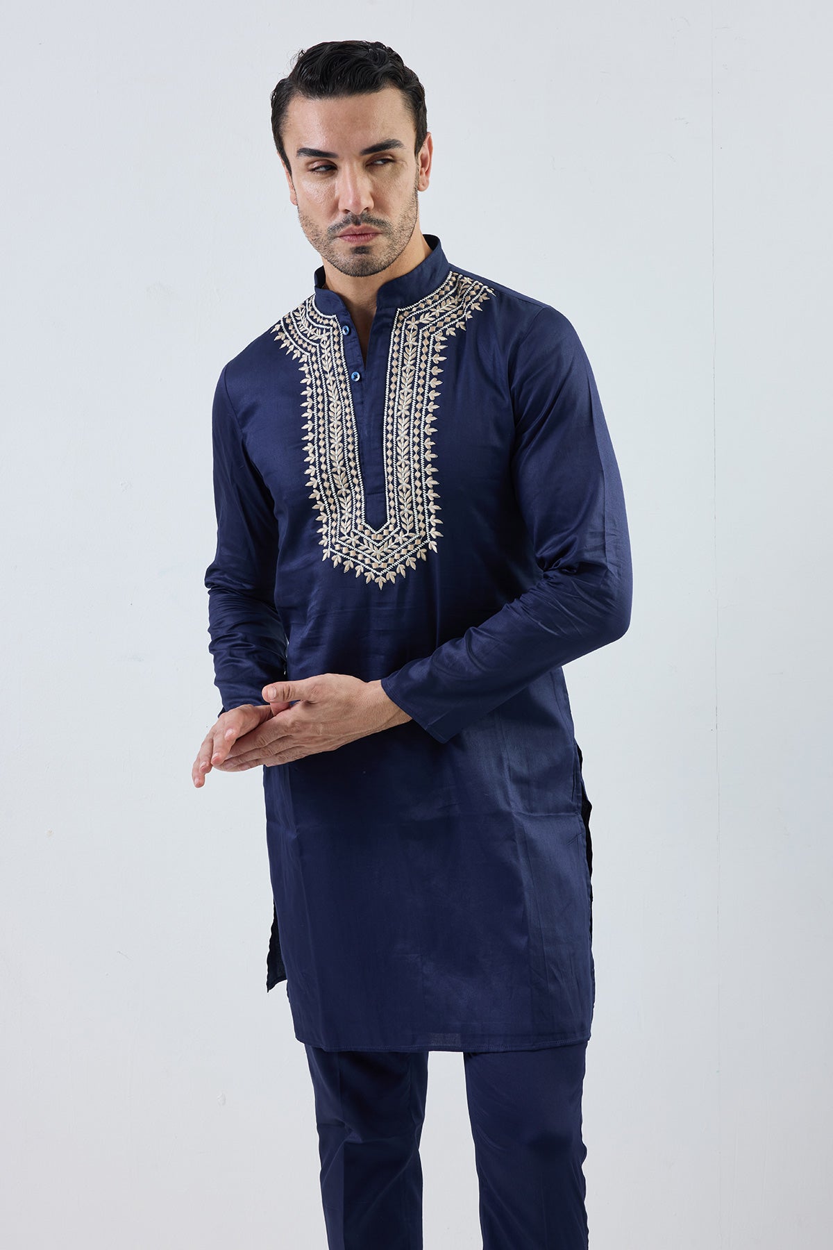 ari-thread work zohar blue kurta set