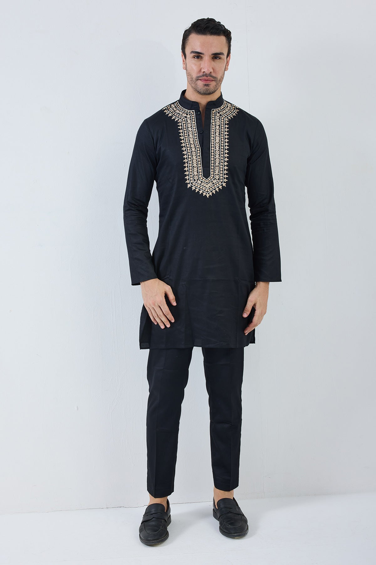 ari-thread work zohar black kurta set